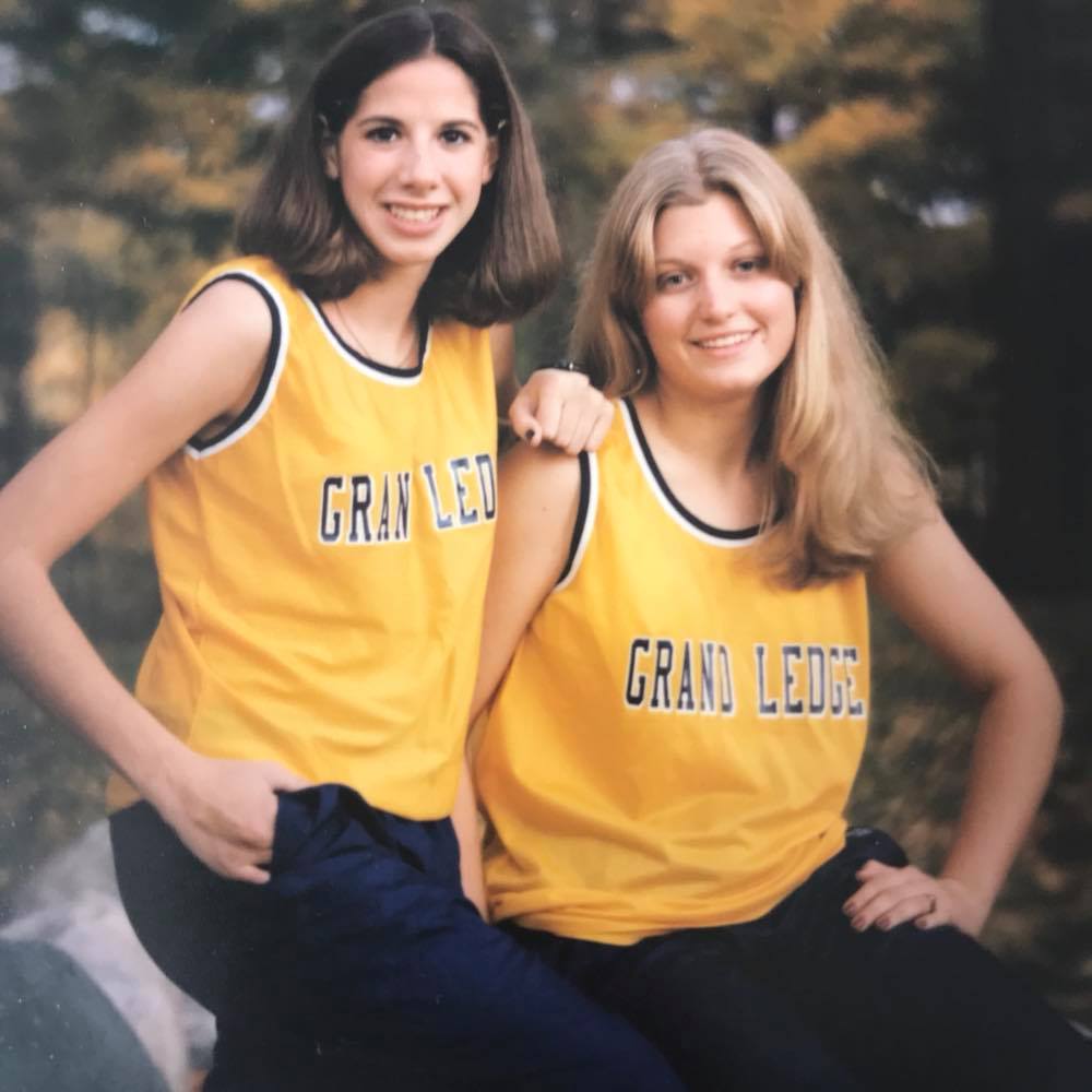 Vicky Sackett, Holly Wells